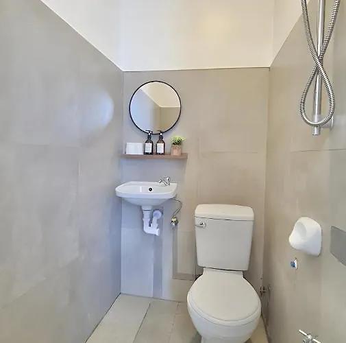 New Modern Near Airport & Appartamento Sudtungan