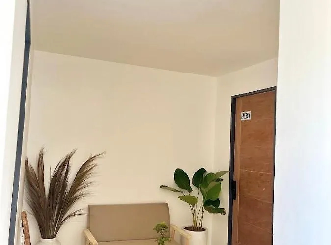 New Modern Near Airport & Appartamento Sudtungan